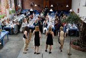 Saxofon auf dem Tisch: Ein spektakuläres Erlebnis im Pollo de Alcalá